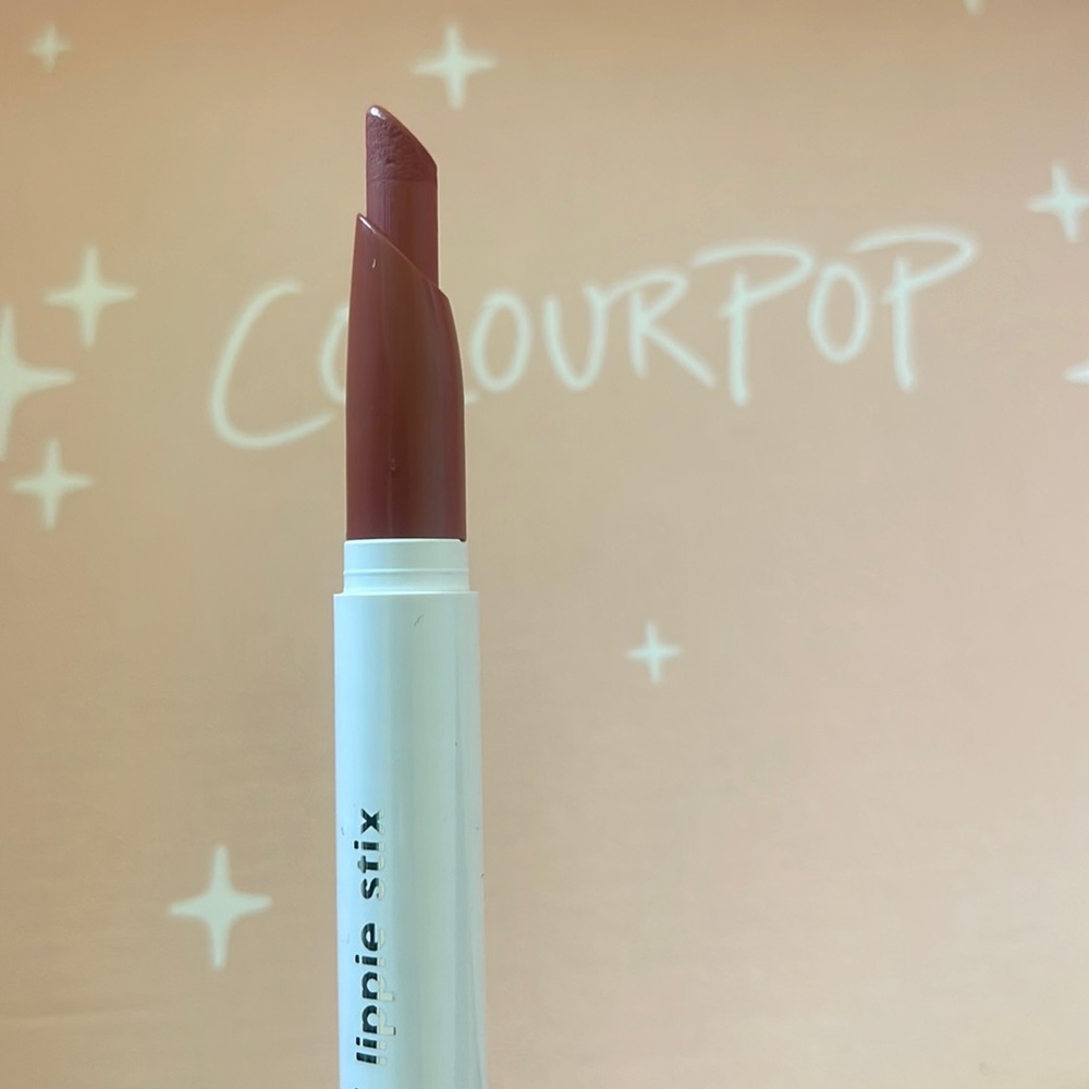 Lippie Stix “ Who Run This “